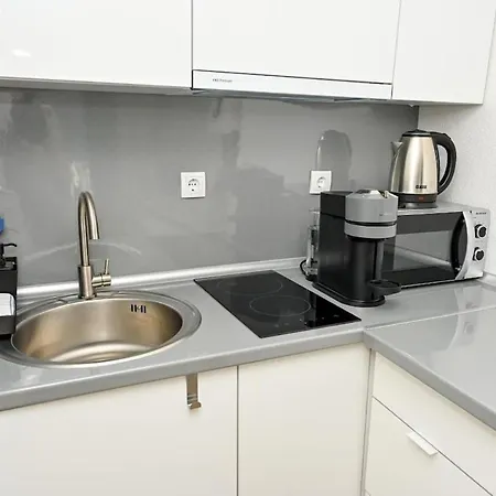 Izola1! Modern In The Heart Of Daire